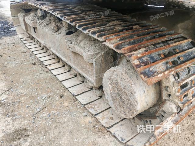 右側(cè)履帶整體(行走機(jī)構(gòu)) 右側(cè)履帶整體(行走機(jī)構(gòu))