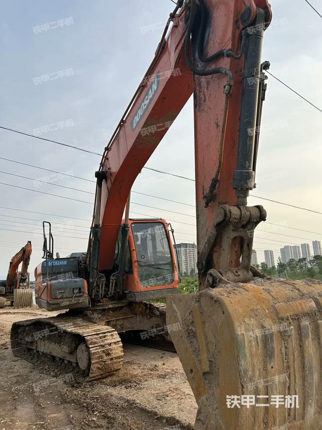 右后45(整機外觀) 右后45(整機外觀)