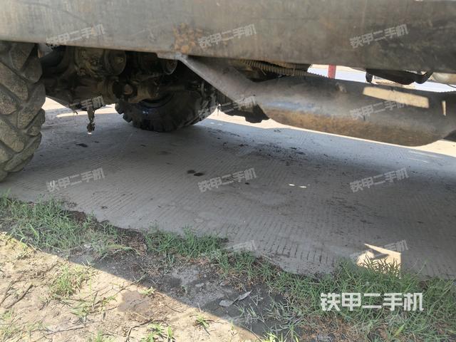 右侧履带整体 (行走机构) 右侧履带整体 (行走机构)