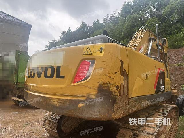 整機(jī)右后45°(整機(jī)外觀) 整機(jī)右后45°(整機(jī)外觀)