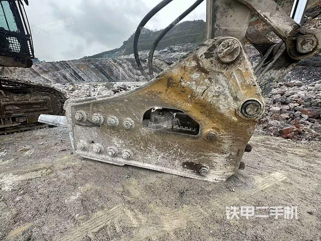 鏟斗45度(工作和回轉(zhuǎn)裝置) 鏟斗45度(工作和回轉(zhuǎn)裝置)