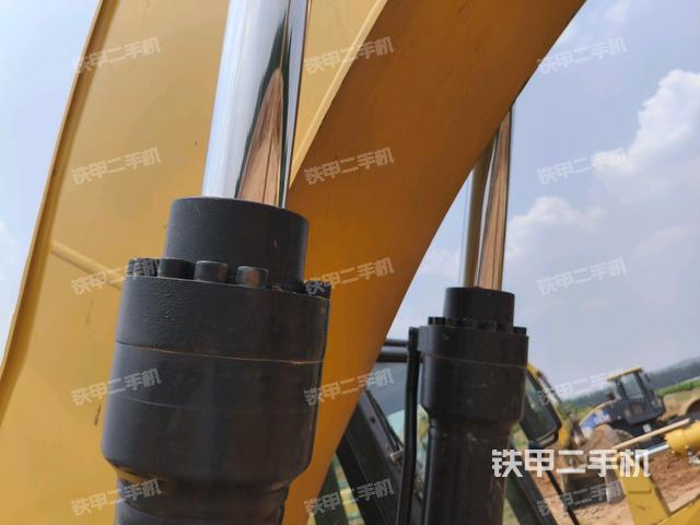 大臂油缸整體?豎拍(工作和回轉(zhuǎn)裝置) 大臂油缸整體?豎拍(工作和回轉(zhuǎn)裝置)