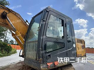 现代R110-7挖掘机实拍图片