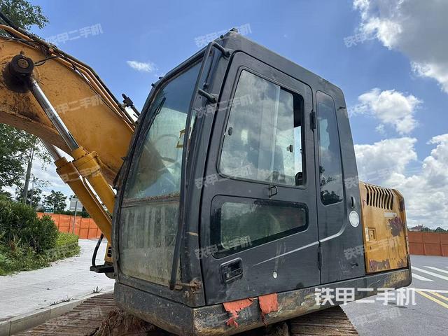 現(xiàn)代R110-7挖掘機(jī)