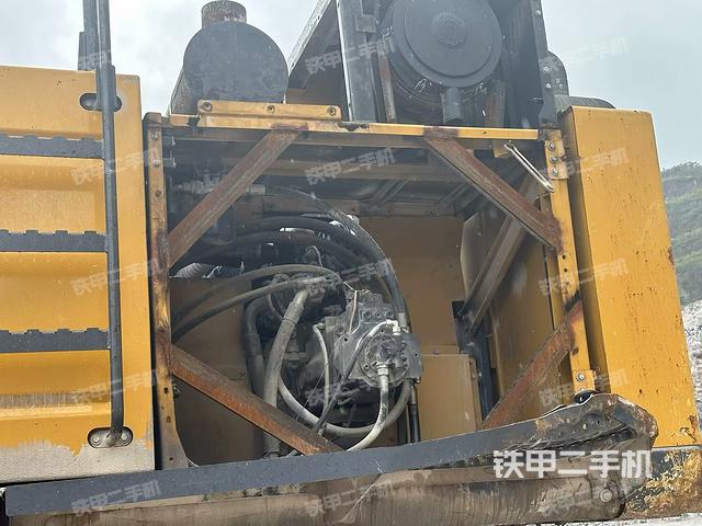 液壓泵斜45?右(大件艙室) 液壓泵斜45?右(大件艙室)