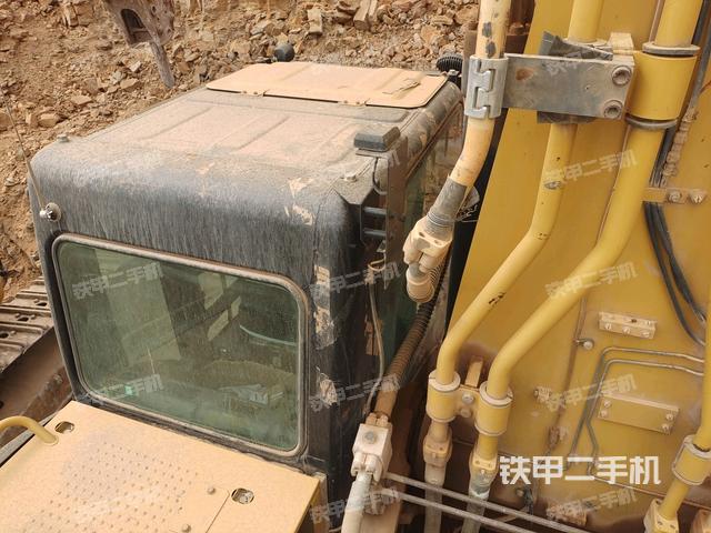 氣門室蓋螺絲特寫(上車部件) 氣門室蓋螺絲特寫(上車部件)