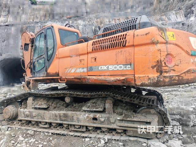 左后45(整機(jī)外觀) 左后45(整機(jī)外觀)