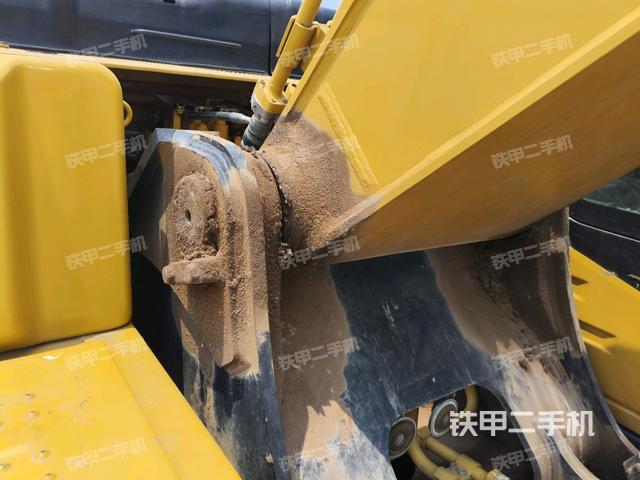 大臂根部?斜視(工作和回轉(zhuǎn)裝置) 大臂根部?斜視(工作和回轉(zhuǎn)裝置)