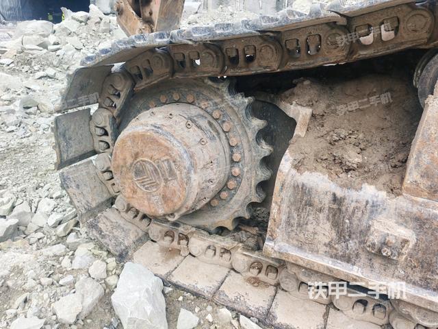 右驅(qū)動(dòng)輪(行走機(jī)構(gòu)) 右驅(qū)動(dòng)輪(行走機(jī)構(gòu))