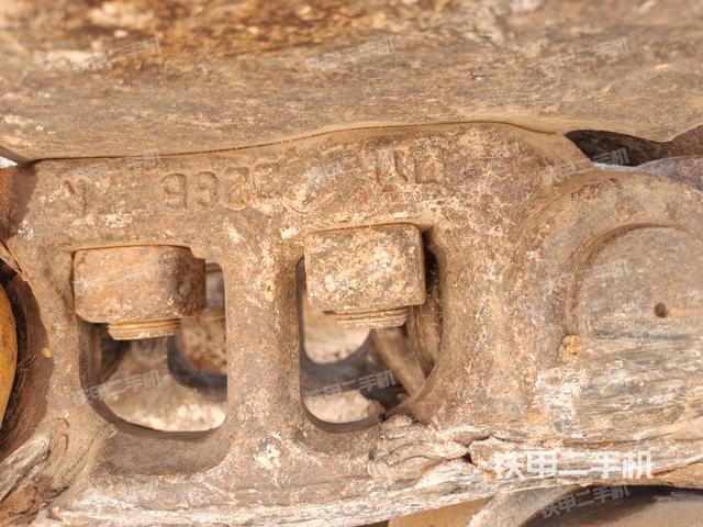 右側(cè)行走馬達蓋板(行走機構(gòu)) 右側(cè)行走馬達蓋板(行走機構(gòu))