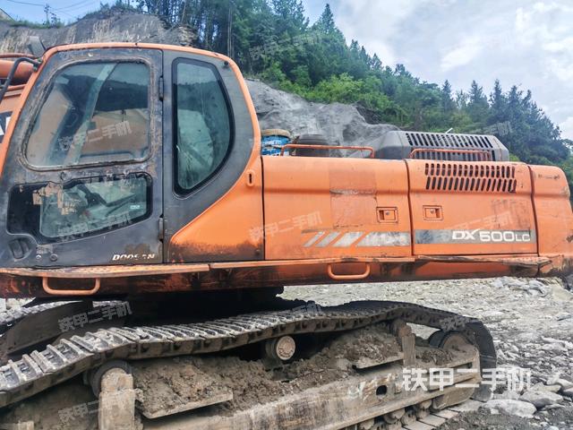 座椅后部(駕駛室部分) 座椅后部(駕駛室部分)