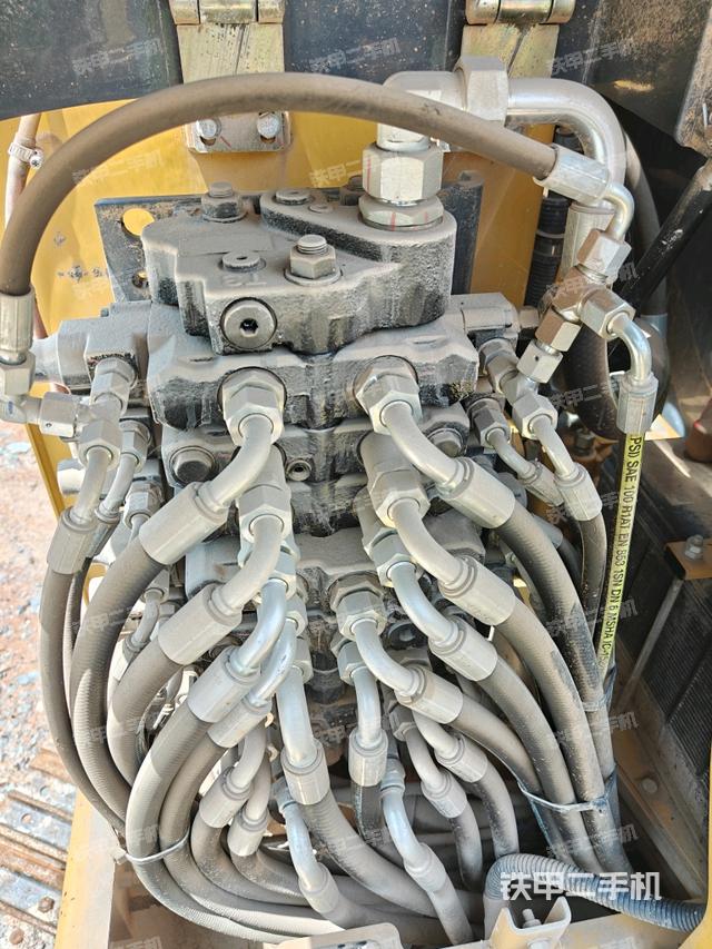 分配閥(上車(chē)部件) 分配閥(上車(chē)部件)