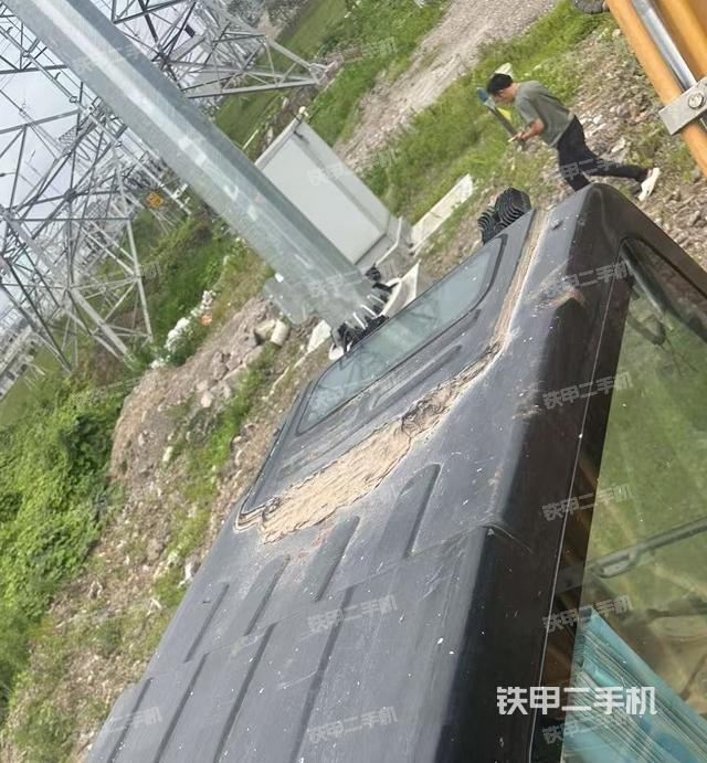駕駛室頂部(整機外觀) 駕駛室頂部(整機外觀)
