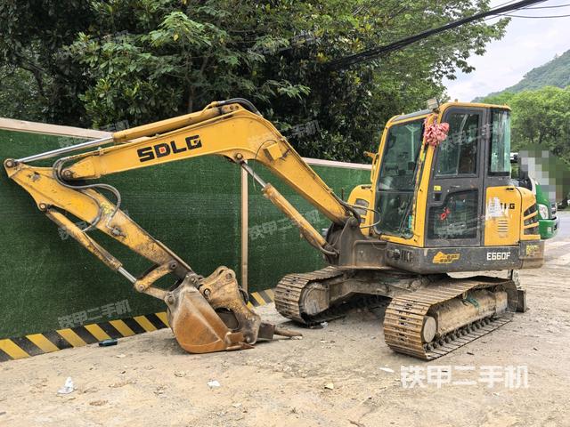 山東臨工E660F挖掘機(jī)