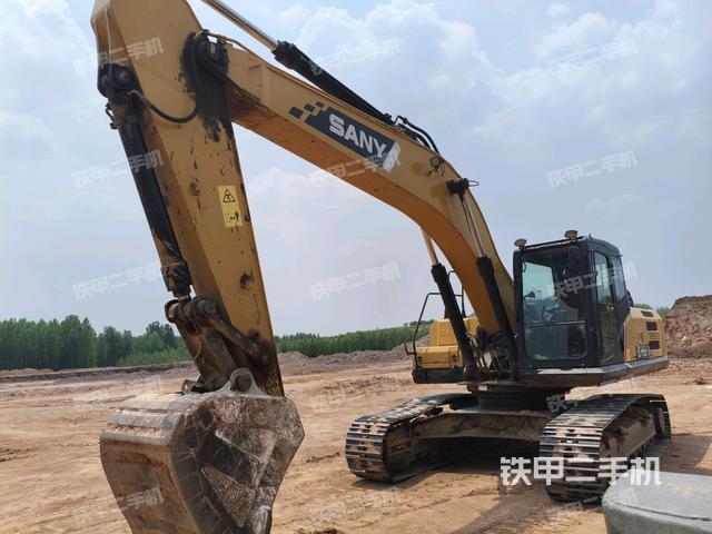 三一重工SY245H挖掘機(jī)