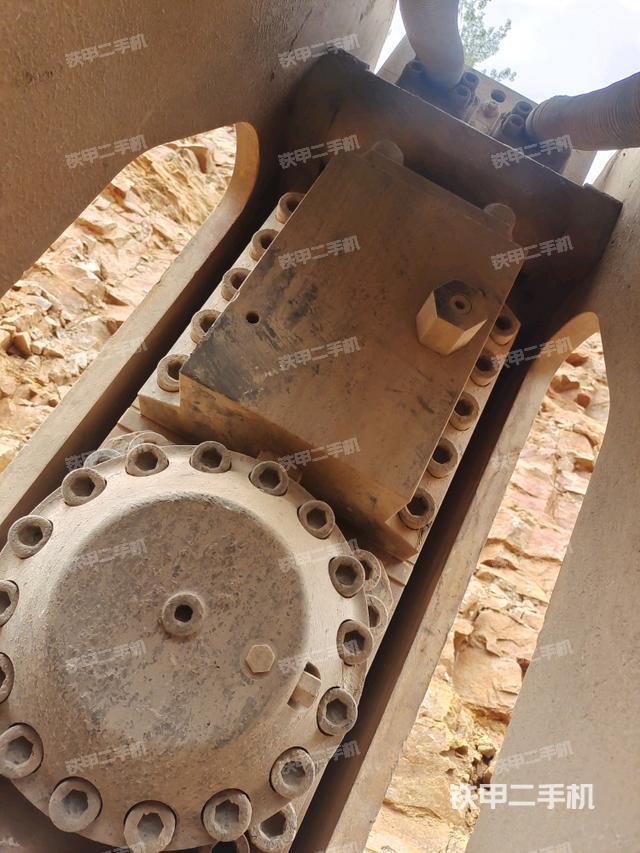 大臂根部?斜視(工作和回轉(zhuǎn)裝置) 大臂根部?斜視(工作和回轉(zhuǎn)裝置)