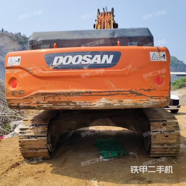 右前45(整機(jī)外觀) 右前45(整機(jī)外觀)