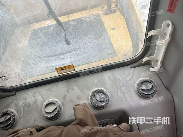 后窗玻璃角標(biāo)(駕駛室部分) 后窗玻璃角標(biāo)(駕駛室部分)
