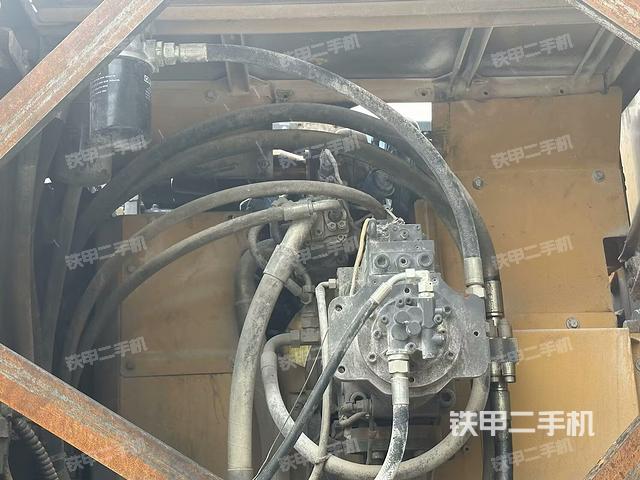 液壓泵室(大件艙室) 液壓泵室(大件艙室)