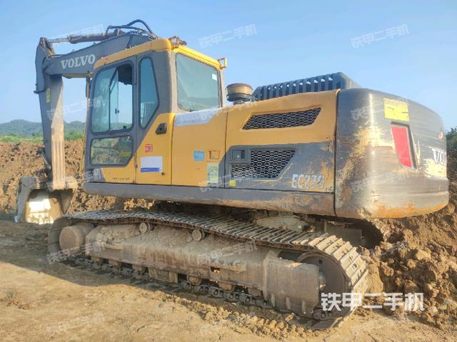 沃爾沃EC200 D挖掘機(jī)