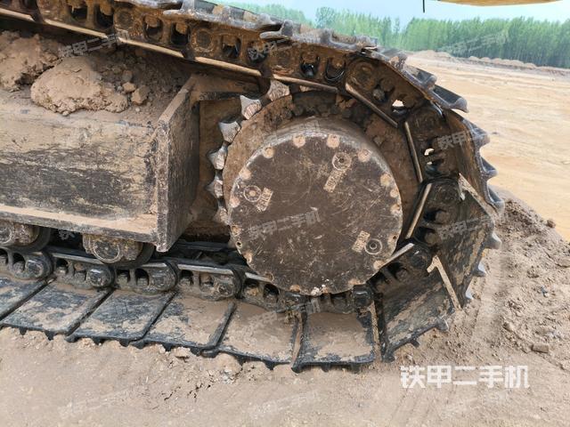 左驅(qū)動(dòng)輪(行走機(jī)構(gòu)) 左驅(qū)動(dòng)輪(行走機(jī)構(gòu))