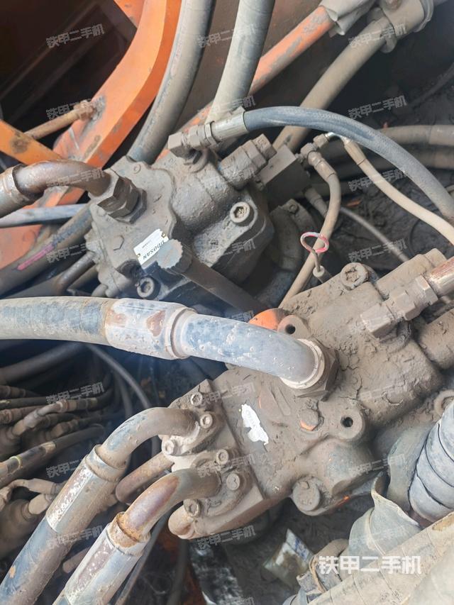 回轉(zhuǎn)馬達(dá)(上車(chē)部件) 回轉(zhuǎn)馬達(dá)(上車(chē)部件)