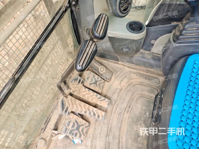 座椅后部(駕駛室部分) 座椅后部(駕駛室部分)