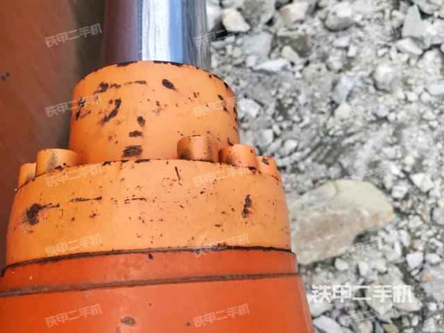 鏟斗右后整體(工作和回轉(zhuǎn)裝置) 鏟斗右后整體(工作和回轉(zhuǎn)裝置)