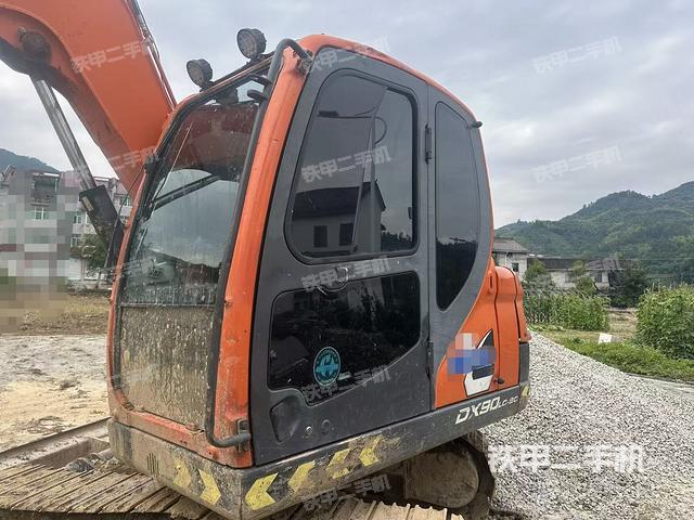 斗山DX75-9C挖掘機(jī)