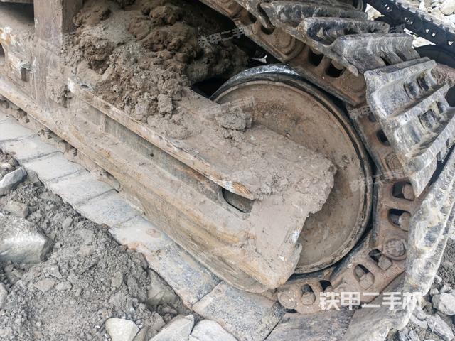 左側(cè)行走馬達(dá)蓋板(行走機(jī)構(gòu)) 左側(cè)行走馬達(dá)蓋板(行走機(jī)構(gòu))