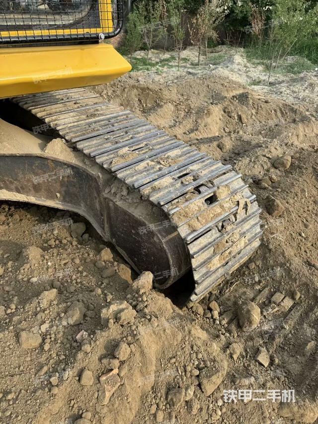 单侧履带整体（整机外观）