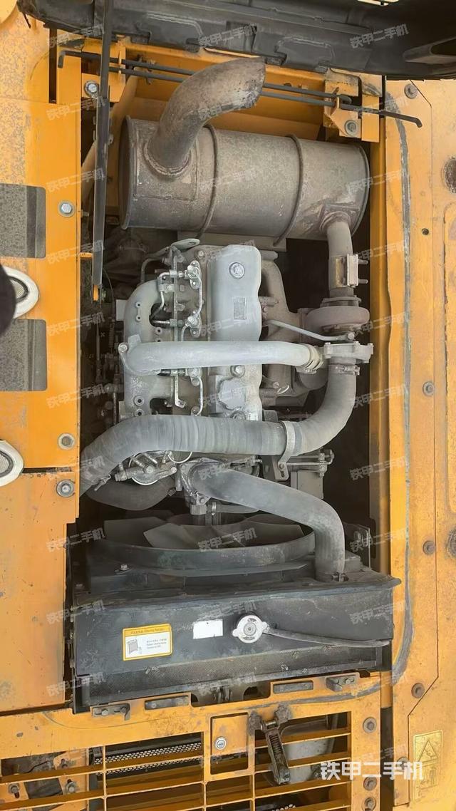 發(fā)動機(jī)整體俯視(整機(jī)外觀) 發(fā)動機(jī)整體俯視(整機(jī)外觀)