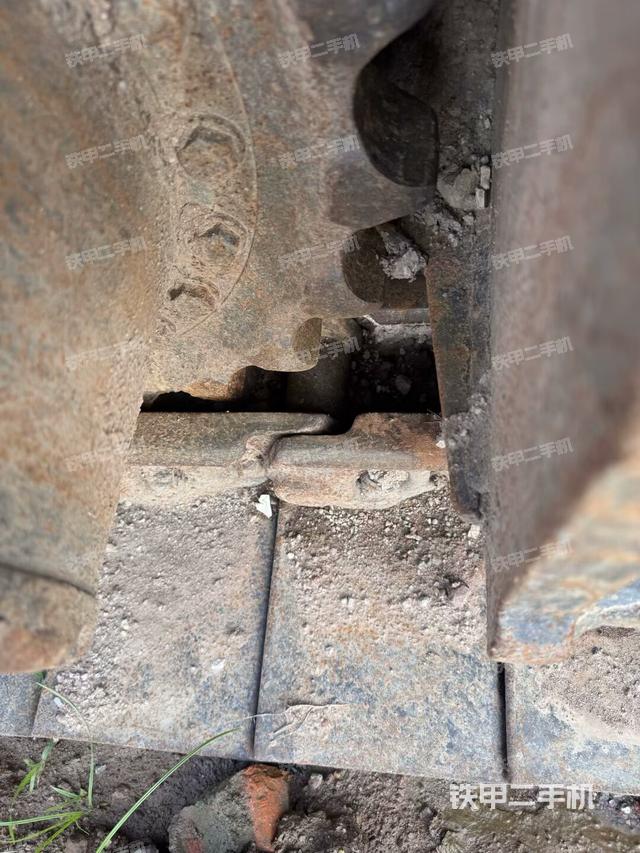 左导向轮（行走机构）