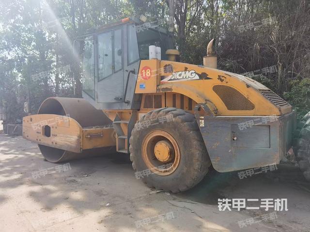 整机右后45°（设备外观及核心部件）