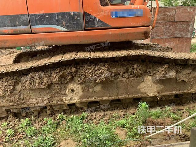 单侧履带整体（整机外观）