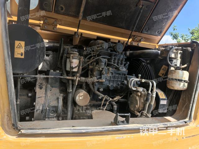 發(fā)動機室(上車部件) 發(fā)動機室(上車部件)