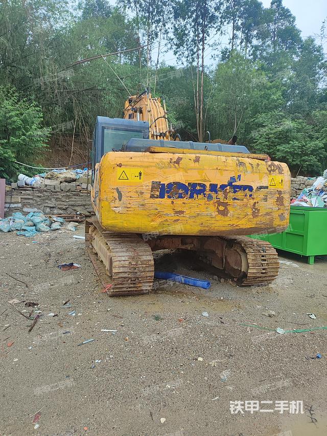 駕駛室頂部(整機外觀) 駕駛室頂部(整機外觀)