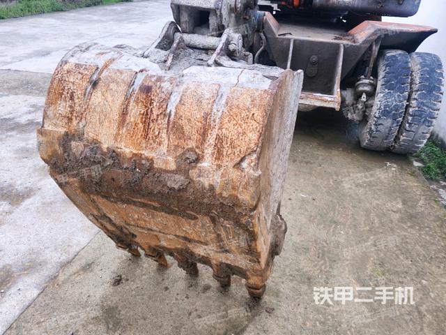 鏟斗45度(工作和回轉(zhuǎn)裝置) 鏟斗45度(工作和回轉(zhuǎn)裝置)