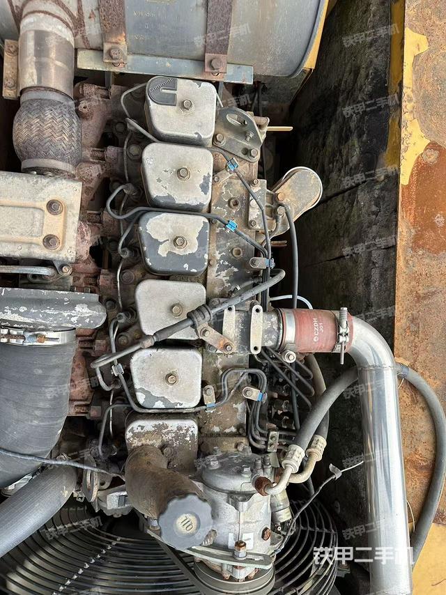 發(fā)動機整體俯視(整機外觀) 發(fā)動機整體俯視(整機外觀)