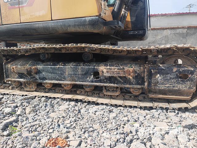 单侧履带整体（整机外观）