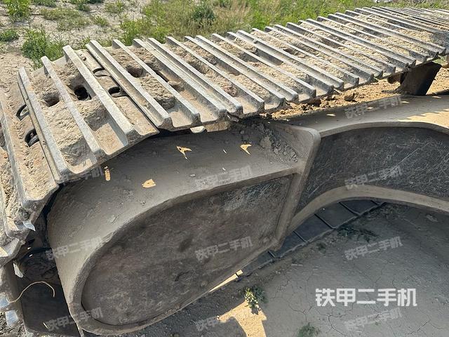 單側履帶整體(整機外觀) 單側履帶整體(整機外觀)