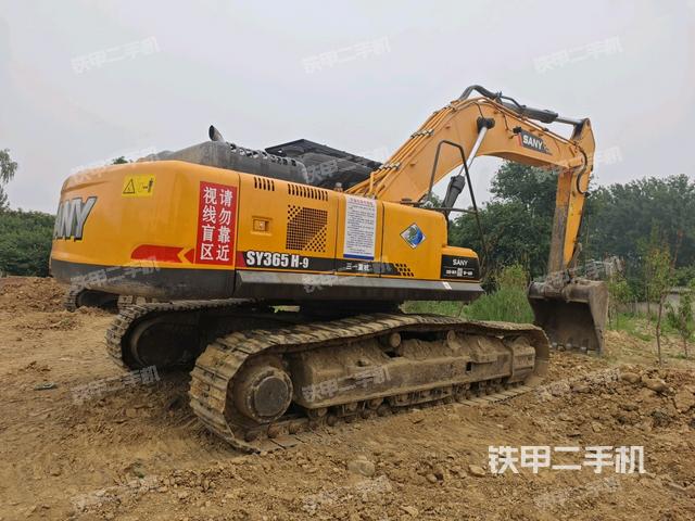 整機(jī)右后45°(整機(jī)外觀) 整機(jī)右后45°(整機(jī)外觀)