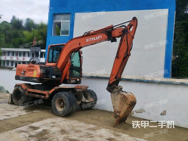 右前45(整機(jī)外觀) 右前45(整機(jī)外觀)