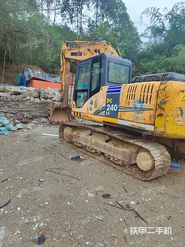 整機右后45°(整機外觀) 整機右后45°(整機外觀)