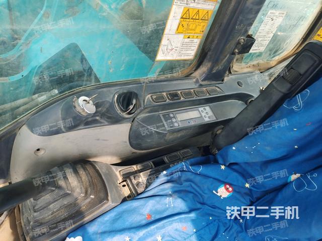 后窗玻璃角標(biāo)(駕駛室部分) 后窗玻璃角標(biāo)(駕駛室部分)