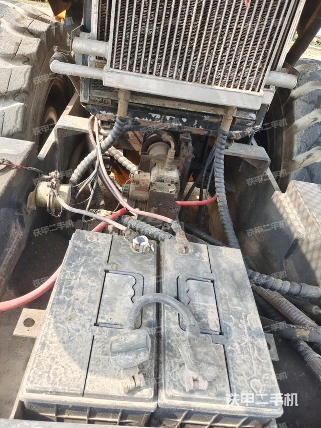 风扇及皮带（压路机发动机舱）