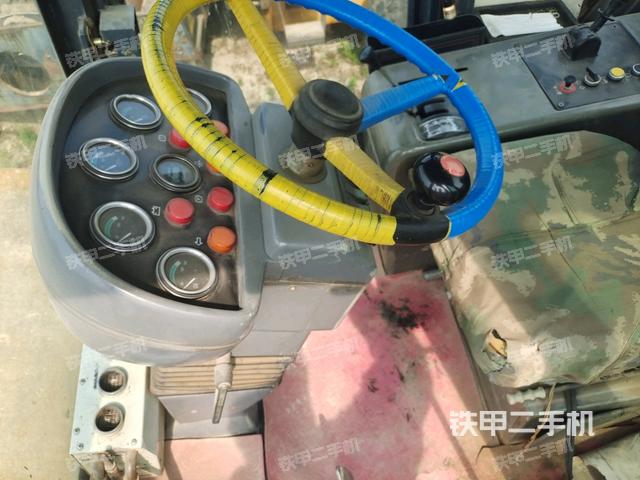 后玻璃角标(压路机驾驶室) 后玻璃角标(压路机驾驶室)