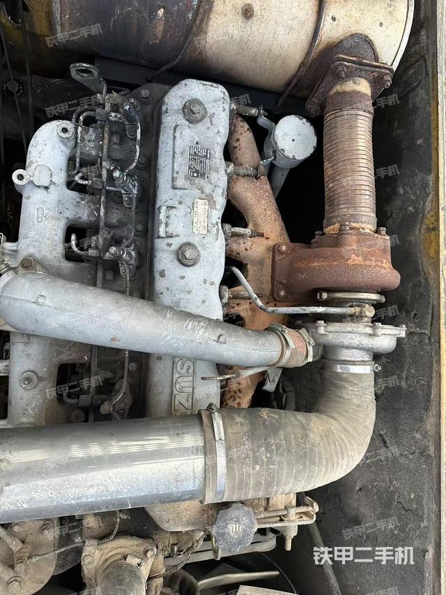 發(fā)動(dòng)機(jī)整體俯視(整機(jī)外觀) 發(fā)動(dòng)機(jī)整體俯視(整機(jī)外觀)