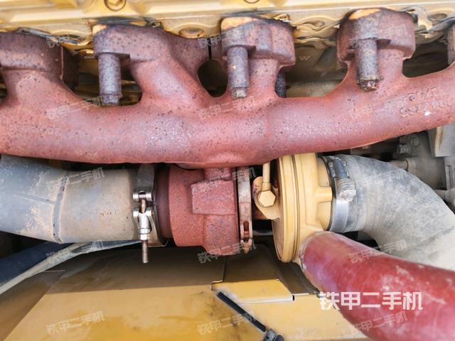 氣門室蓋螺絲特寫(上車部件) 氣門室蓋螺絲特寫(上車部件)