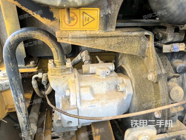液壓泵室(大件艙室) 液壓泵室(大件艙室)